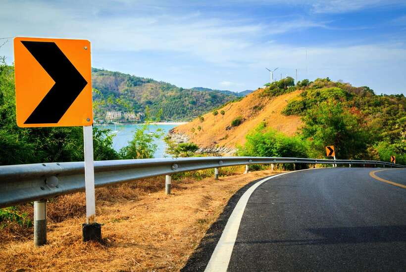 Phuket: Half-Day Viewpoint, Big Buddha and Wat Chalong Tour - Phuket Old Town: the tour’s most walkable finish