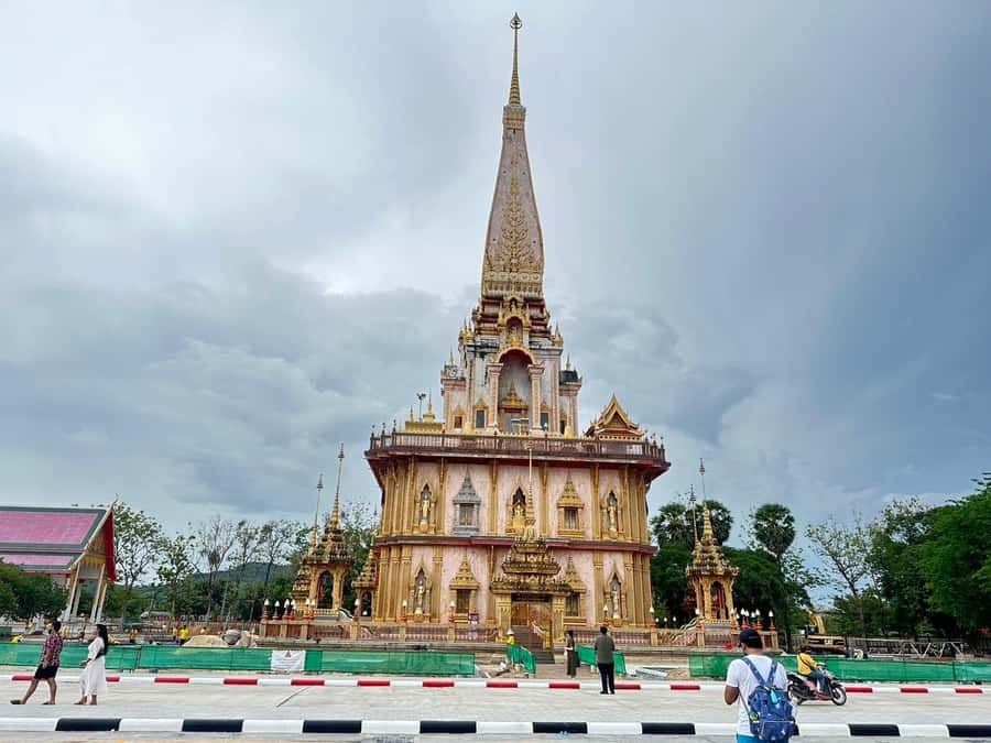 Phuket: Old Town, Chalong Temple, and Great Buddha Van Tour - Karon View Point: a quick look over Phuket