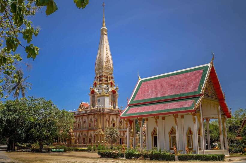 Phuket: Wat Chalong, Viewpoint, and Old Town Guided Tour - A five-hour overview of Phuket beyond the beaches
