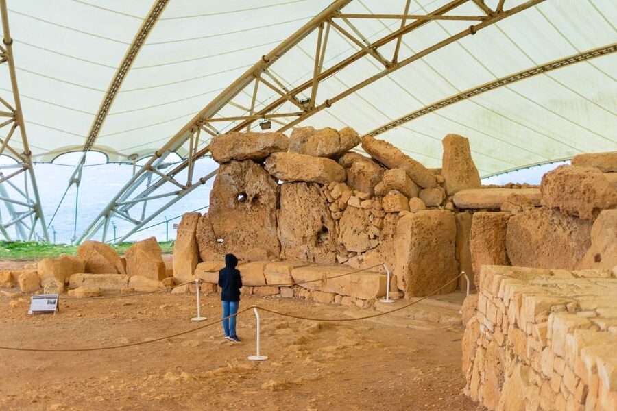 Prehistoric Temples of Malta Tour - Ghar Dalam Cave explains Malta before the temples