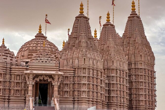 Premium Abu Dhabi City Tour With Hindu Temple Visit - Private - Key points at a glance