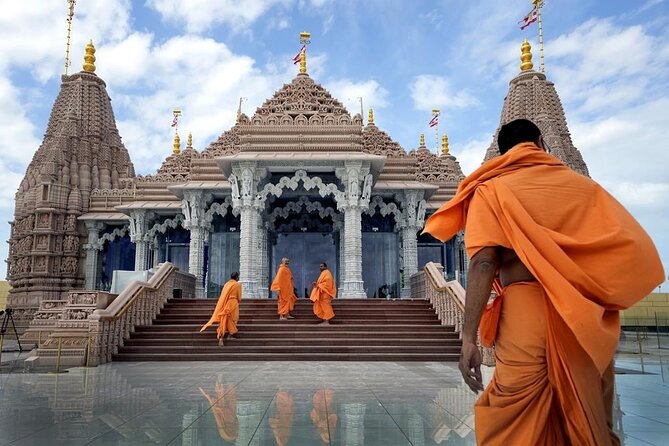 Premium Abu Dhabi City Tour With Hindu Temple Visit - Private - Emirates Palace gives you Abu Dhabi’s grand hotel moment