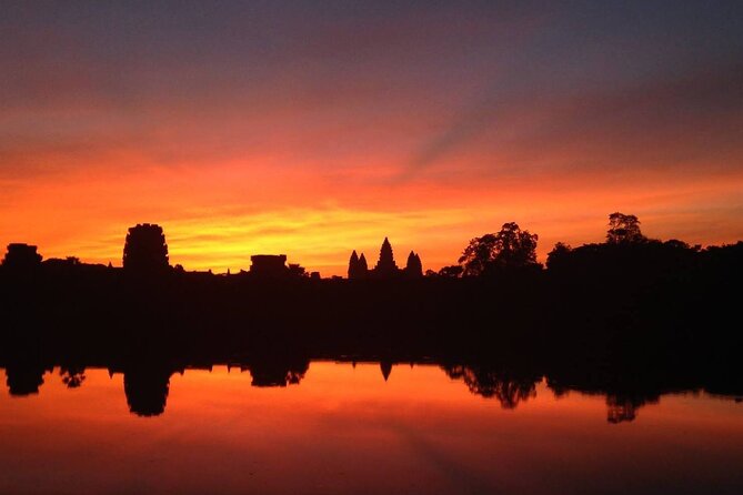 Private Angkor Wat Day Tour - Best of Angkor - Bayon and Angkor Thom, two hours of major monuments