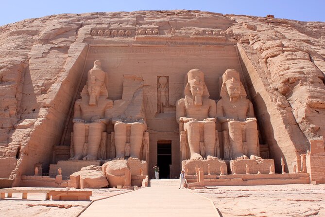 Private Day Trip to Abu Simbel Temple with Guide from Luxor - Meeting the Egyptologist at Abu Simbel