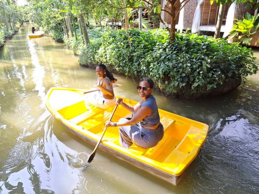 Private Floating & Train Market + DRAGON Temple + Thai Cafe - After the Rain Coffee & Gallery