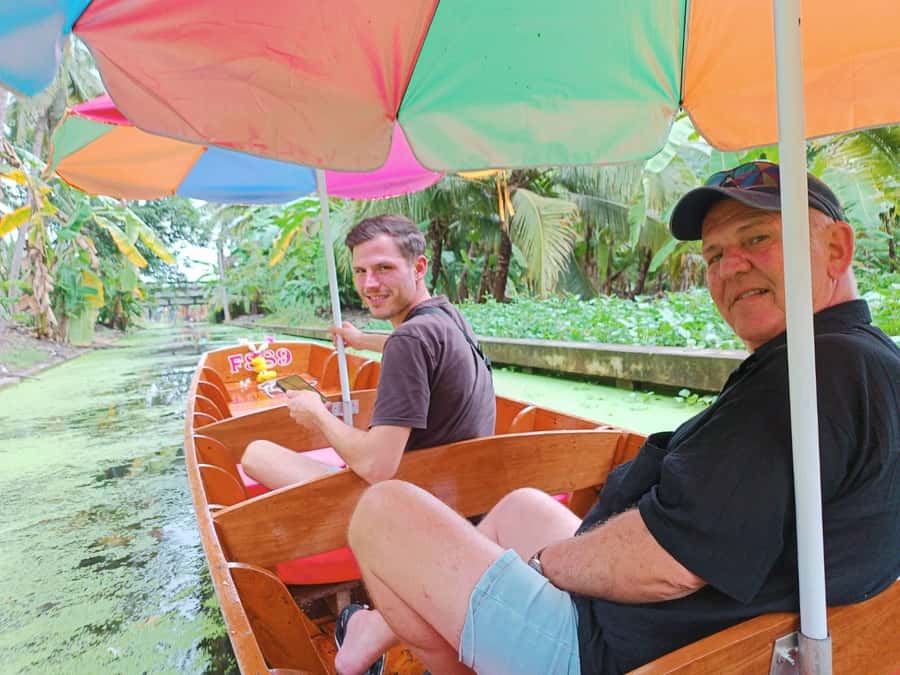 Private Floating & Train Market + DRAGON Temple + Thai Cafe - Who should book this experience?