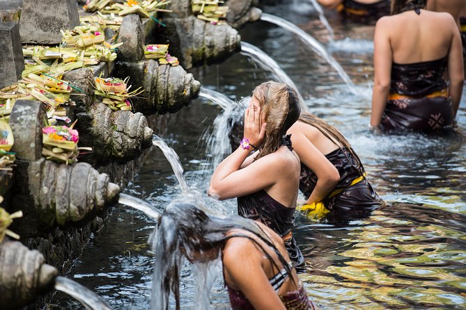 Private Full-Day Tour: Balinese Temples and Rice Terraces - Tirta Empul and the choice to take a holy-water blessing