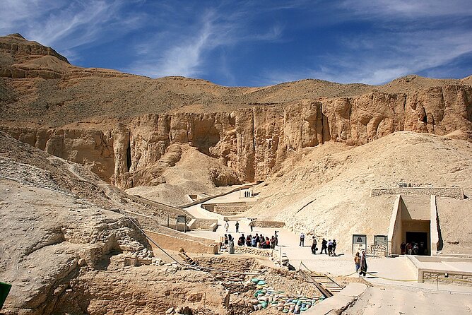 Private Full Day Tour of Luxor west Bank Tombs and temples - Private transport and the role of the guide