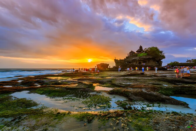 Private Full-Day Tour: Ulun Danu Beratan Temple, Jatiluwih and Tanah Lot Temple - Ulun Danu Beratan and the cool mountain air
