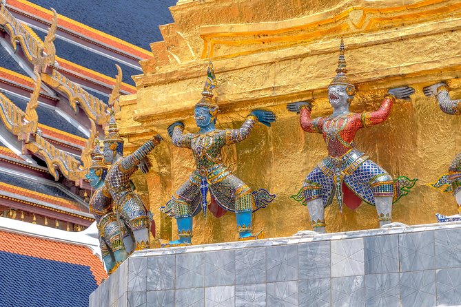 Private Grand Temples Along the Chao Phraya River [1/2 Day] - A possible stop at Pak Khlong Talad Flower Market