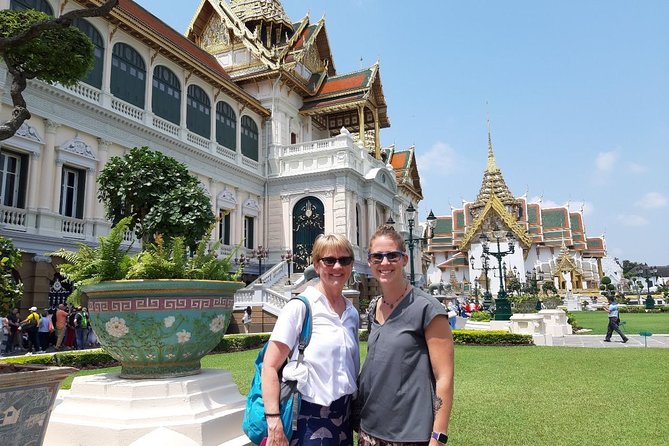 Private Grand Temples Along the Chao Phraya River [1/2 Day] - Who should book this Bangkok morning?