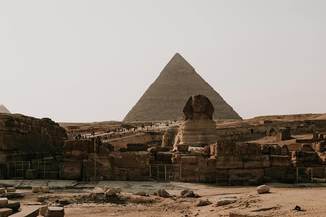 Private Guided Tour in Giza Pyramids, Valley Temple, and Sphinx - Timing, traffic, and who should book