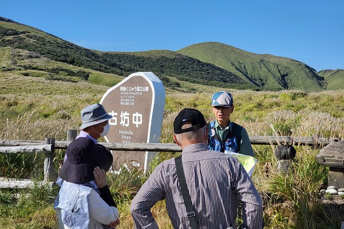 Private guided tour: Mt. Aso volcano, grasslands, Aso Shrine - Furubochu and Kusasenri’s broad grassland