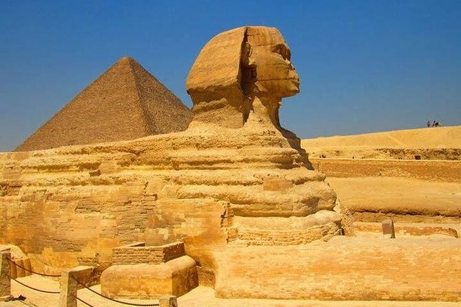 Private Guided Tour to Giza Pyramids, Valley Temple and Sphinx - Inside the Valley Temple of Chephren