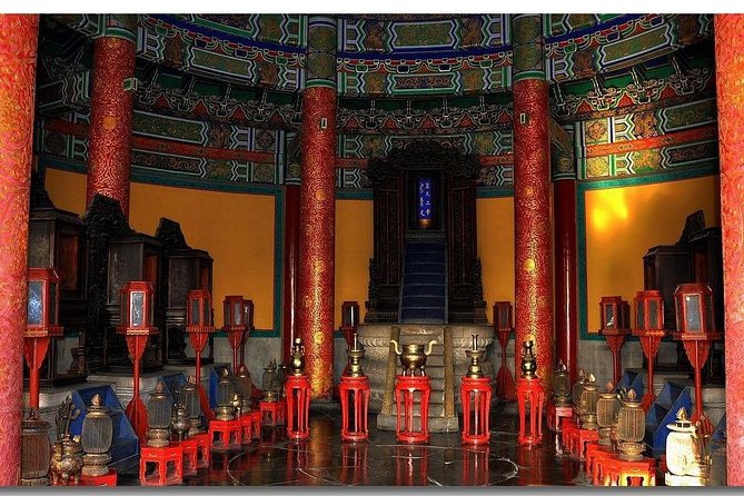 Private Half-Day Temple of Heaven and Lama Temple Tour - Walking across Danbi Bridge to the Echo Wall