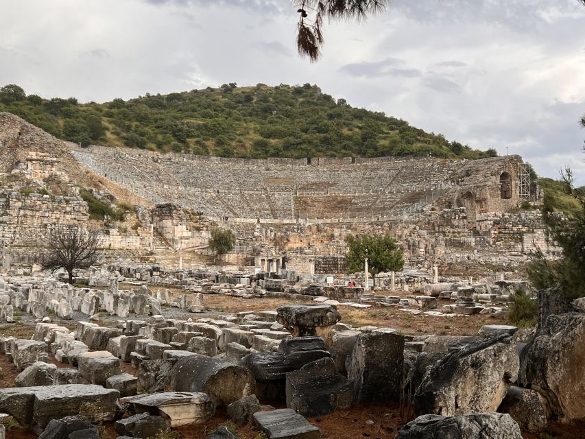 Private Halfday Ephesus Tour with Temple of Artemis Tour - Meeting your guide at Kusadasi Port