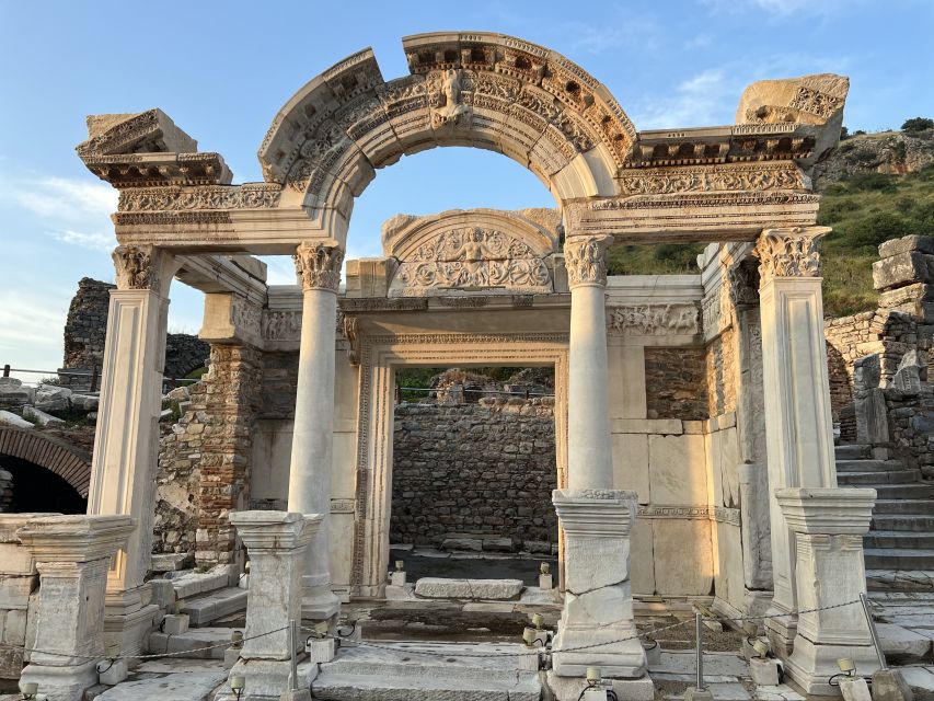 Private Halfday Ephesus Tour with Temple of Artemis Tour - Walking into ancient Ephesus