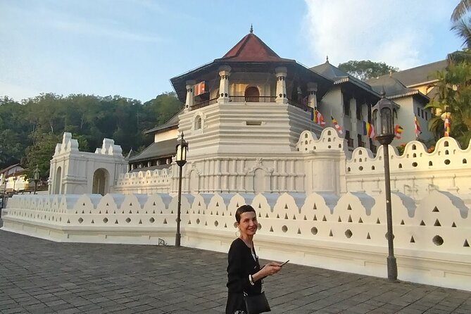 Private Kandy City Tour: Temple of the Tooth & Lake Highlights - Entering the Temple of the Sacred Tooth Relic