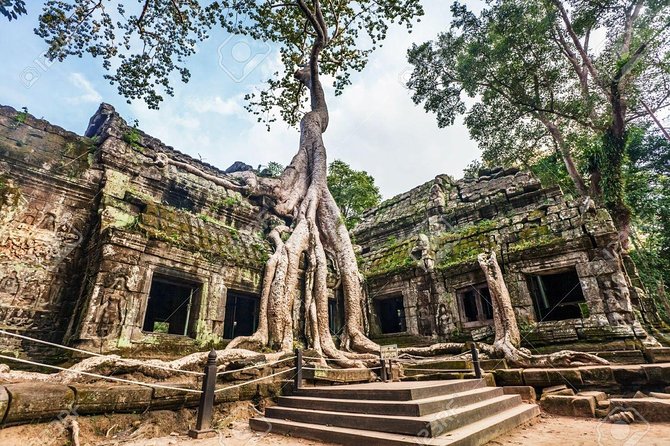 Private sunrise 'small tour' of Angkor Wat with car or van & Guide - What the private vehicle adds