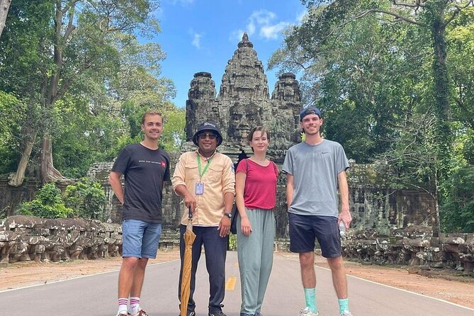 Private sunrise 'small tour' of Angkor Wat with car or van & Guide - Angkor Wat before the heat arrives