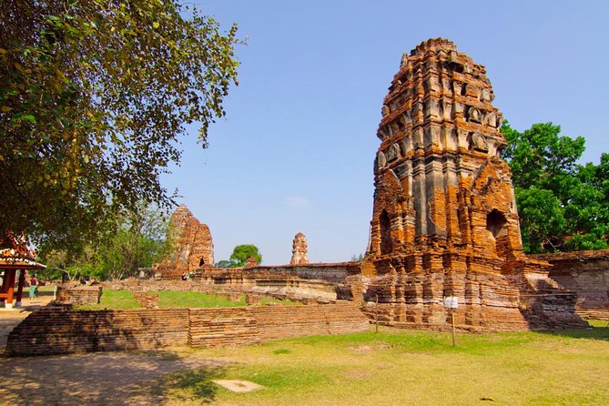 Private Tour: Ayutthaya Temples, Ruins and Lunch on River Cruise - The royal scale of Wat Phra Sri Sanphet