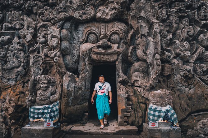 Private Tour : Bali Best Waterfalls, Temples and Monkey Forest - Elephant Cave, a temple with a misleading name