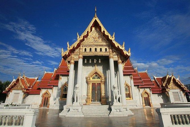 Private Tour: Damnoen Saduak Floating Market and Bangkok City Temples - The 7:00 am ride into the countryside