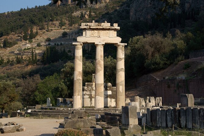 Private Tour Delphi, Village of Arachova, Osios Loukas Monastery - Who should book this tour?