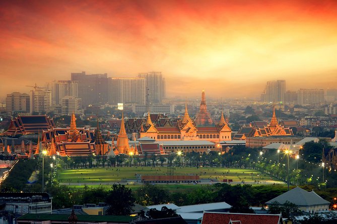 Private Tour: Grand Palace & Emerald Buddha Temple Experience - The guide can make or break the visit