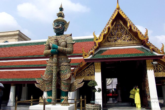 Private Tour: Grand Palace & Emerald Buddha Temple Experience - Dress for the Grand Palace before leaving your hotel