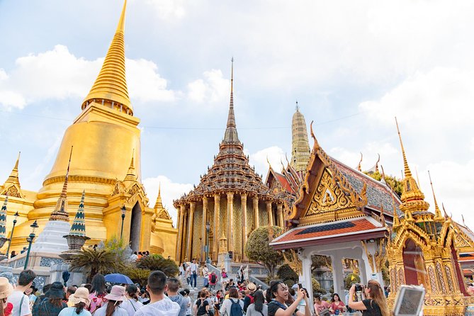 Private Tour: Half-day Grand Palace and Wat Arun by Boat - Wat Phra Kaew and the Emerald Buddha