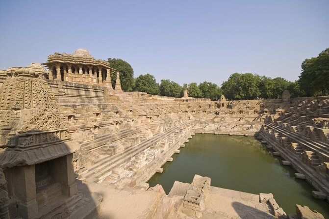 Private Tour of Step well, Modhera Sun Temple & Patola saree weaving by car - Key points at a glance
