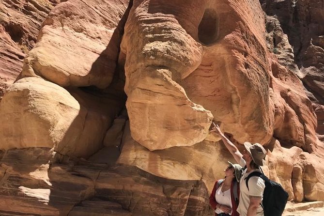 Private Tour Petra with Monastery El Deir and lunch - The 800 stairs to El Deir