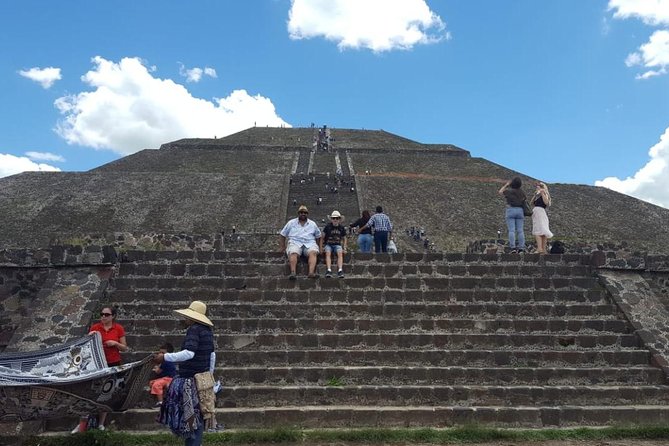 Private Tour: Teotihuacan and Guadalupe Shrine - The private guide makes the biggest difference
