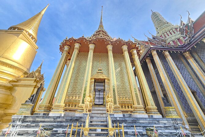 Private Tour to Grand Palace of Bangkok, Pho and Arun Temple - Wat Arun beside the river