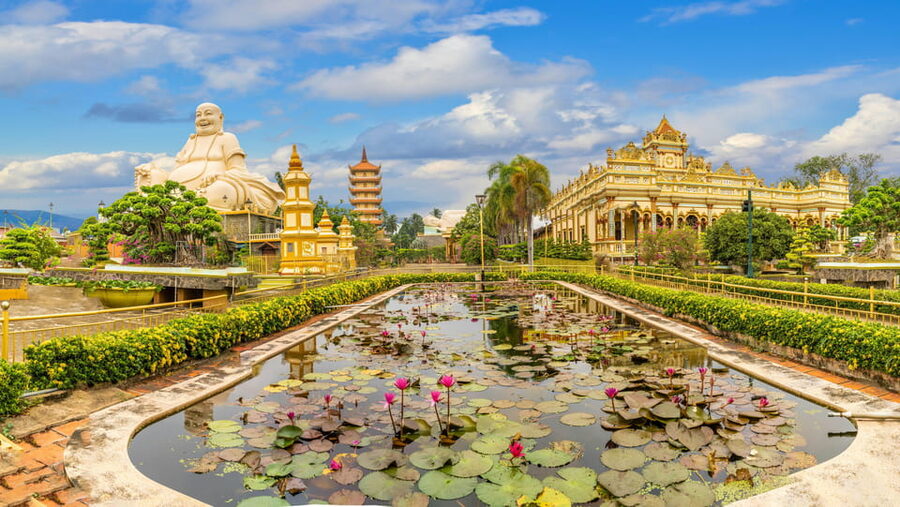 Private Tour to Mekong Delta & Vinh Trang Pagoda 1 Day - A hammock or bicycle break in the village