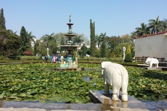 Private Transfer From Udaipur To Jodhpur Via Jain Temple & Kumbhalgarh Fort - Starting in Udaipur: pickup details that matter