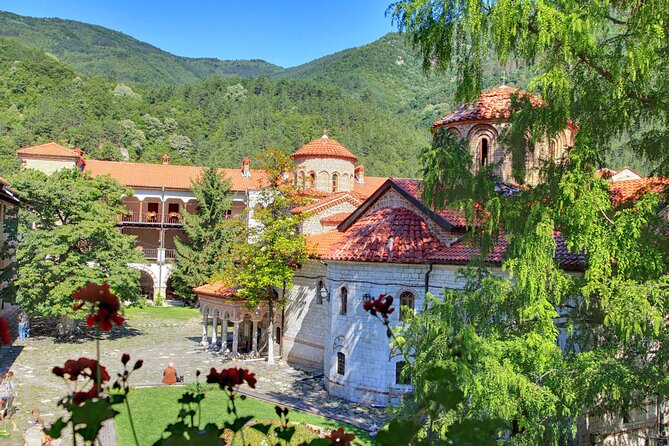 Private trip to Bachkovo Monastery and Assen’s Fortress - Asen’s Fortress and the church above the road