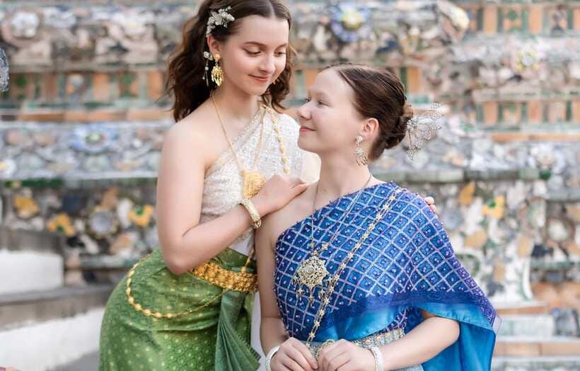 Professional Thai Costume Photography at Wat Arun, Bangkok - Is $80 Per Person Good Value?