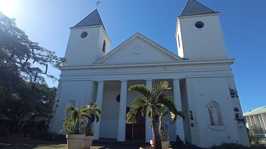 Réunion Island: Temples and religions Half-day tour - Guan Di Temple in Terre Sainte, the opening cultural lesson
