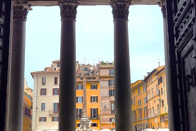 Rome's Iconic Ancient Temple: Pantheon Fast Track Entry Tickets - Looking up at the dome and Oculus