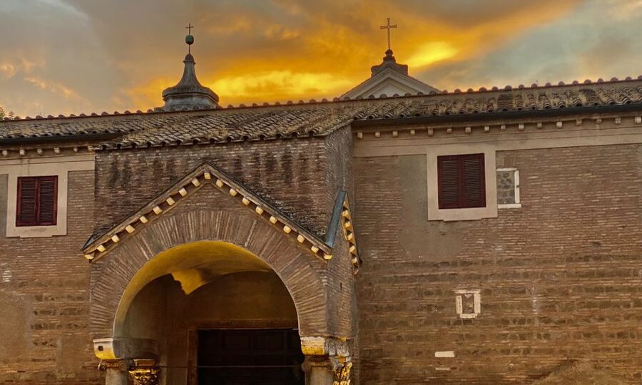 Rome: Tour of St. Clement's Basilica Underground Temples - Why San Clemente feels like Rome’s archaeological lasagna