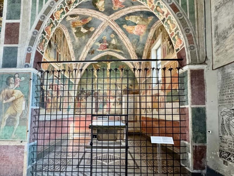 Rome underground hidden temples, ruins, and secret basilicas - The Roman house and Mithraeum below