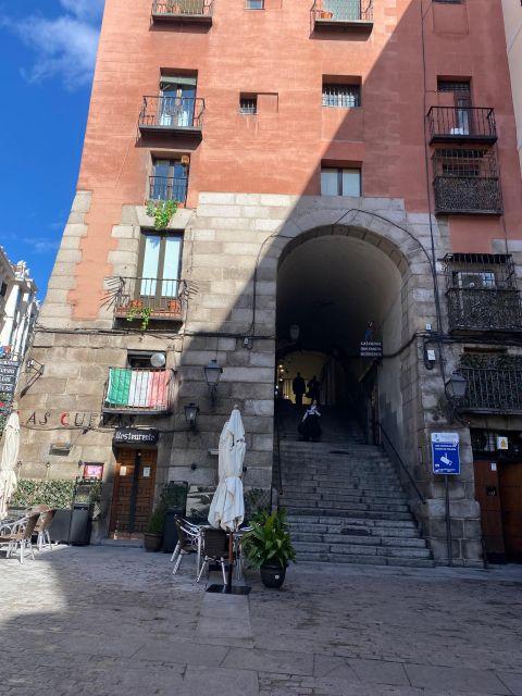 Royal Monastery of the Barefoot nuns: Guided Tour + Tickets - The original staircase is the visit’s visual anchor