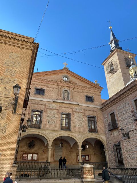 Royal Monastery of the Barefoot nuns: Guided Tour + Tickets - Small details that make the visit better
