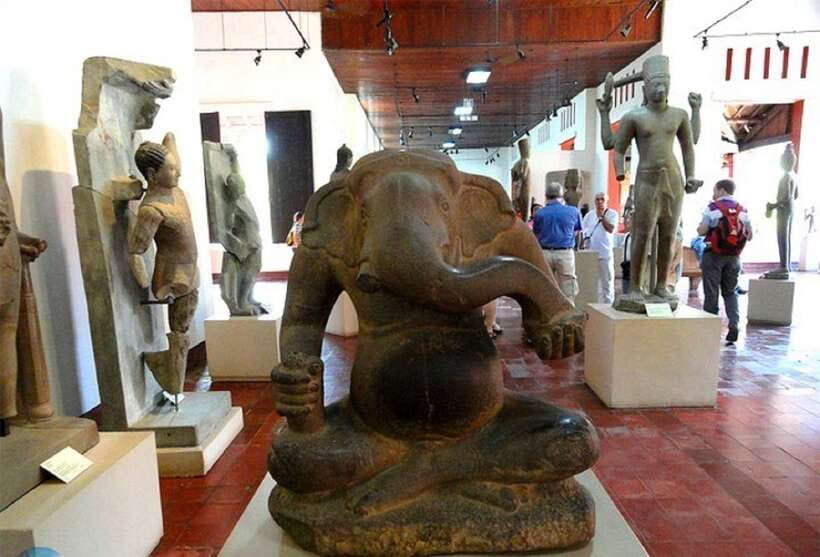 Royal Palace, National Museum & Wat Phnom with Private tour - Guides who add local detail