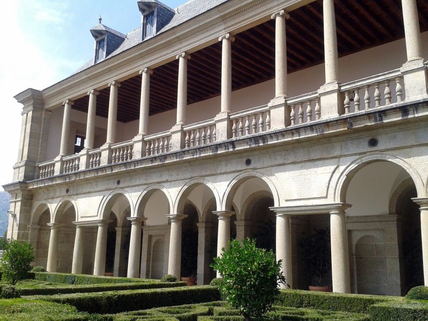 San Lorenzo de El Escorial: Monastery and Site Guided Tour - Palatial rooms and the private side of monarchy