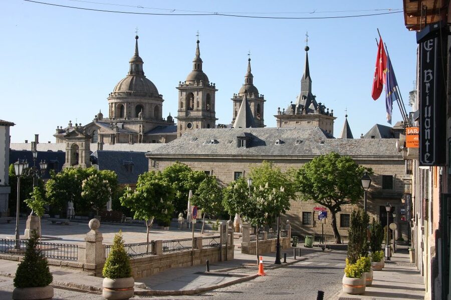 San Lorenzo de El Escorial: Monastery and Site Guided Tour - Who will get the most from this visit