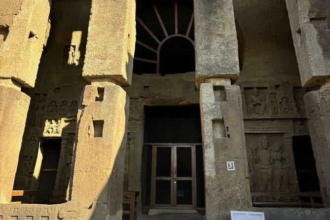 Sanjay Gandhi National Park+ Kanheri Caves + Temple +Tigar Safari - Why the private format matters