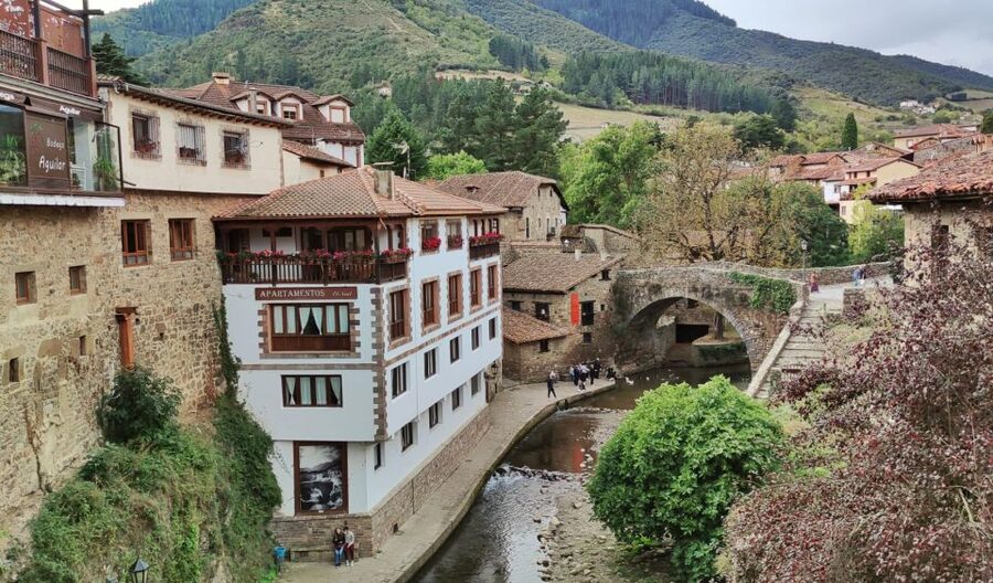 Santander: Picos, Santo Toribio Monastery and Potes Day Tour - Practical details before you book